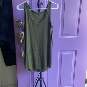 Super cute green tank top!